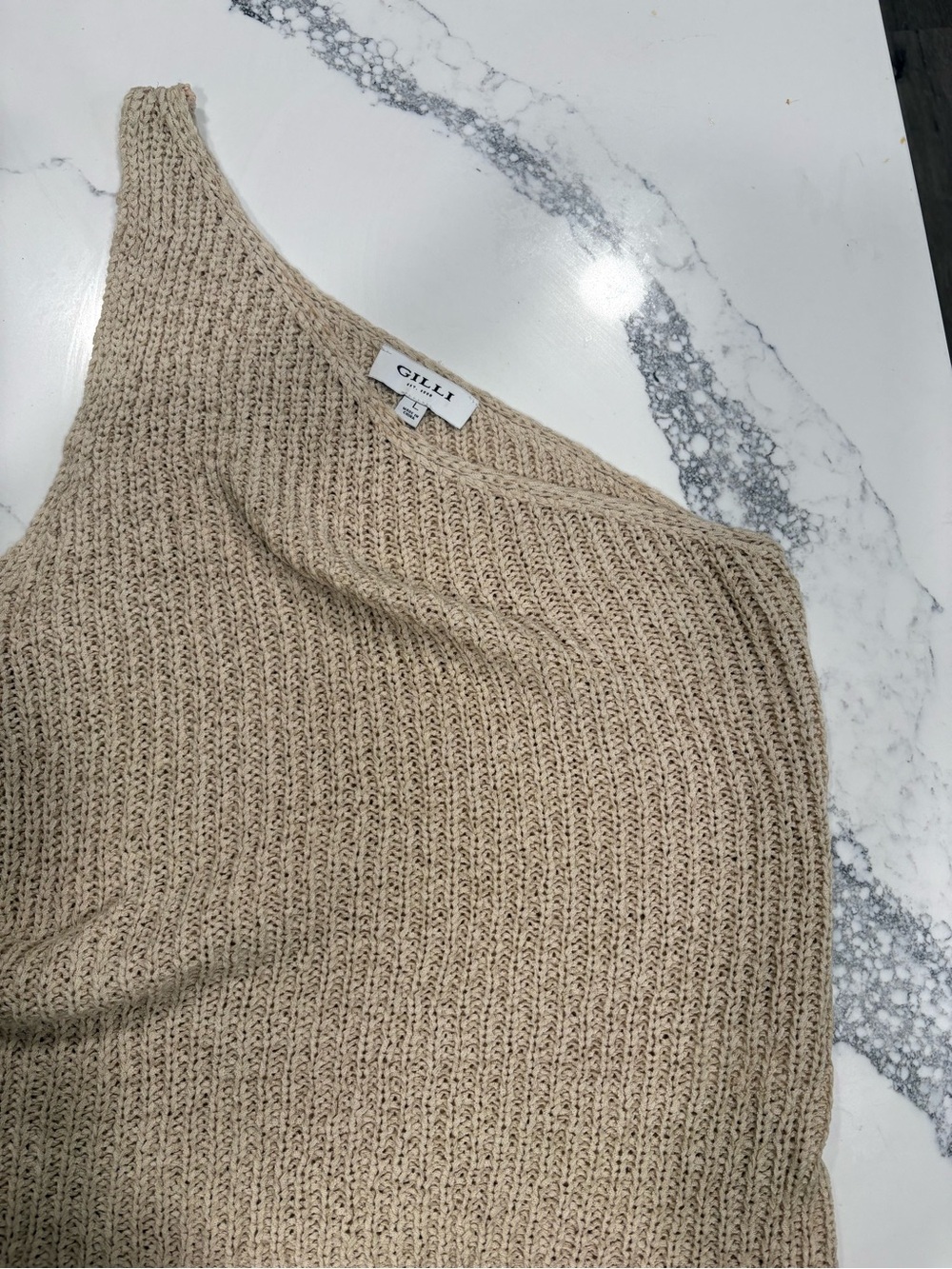 Gilli Cream One-Shoulder Knit Sweater Size Large